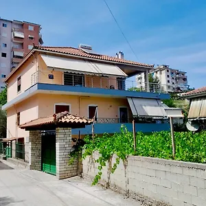 George's , Gjirokastër Albanien